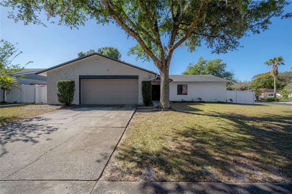 7813 RIVER RIDGE DRIVE TEMPLE TERRACE, FL 33637