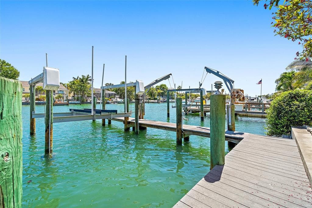 903 PINELLAS BAYWAY S UNIT 108 TIERRA VERDE, FL 33715