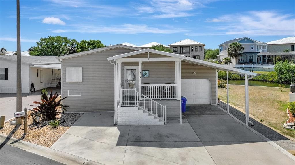 122 W SAINT LUCIA LOOP APOLLO BEACH, FL 33572