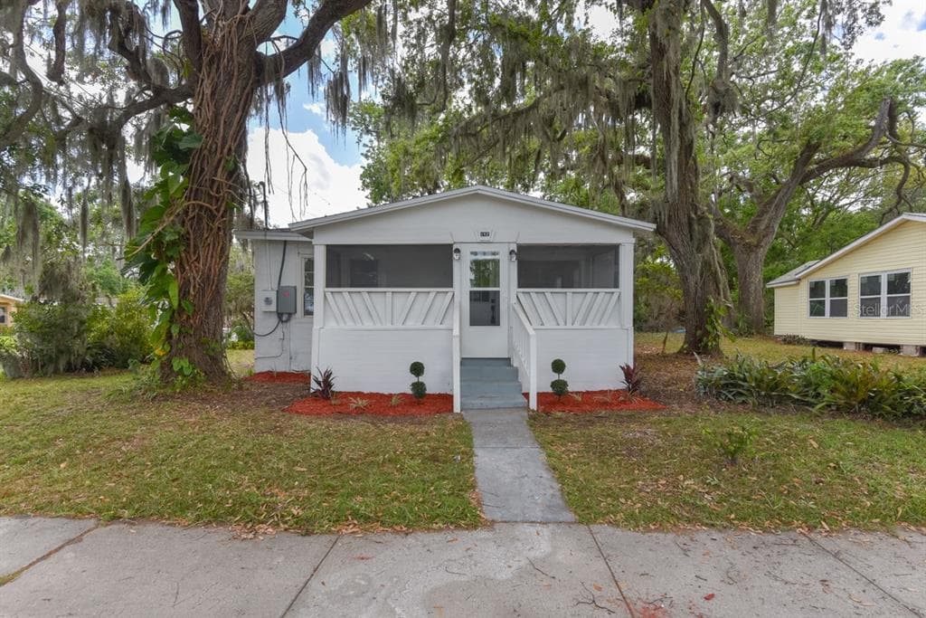 142 S KEECH STREET DAYTONA BEACH, FL 32114