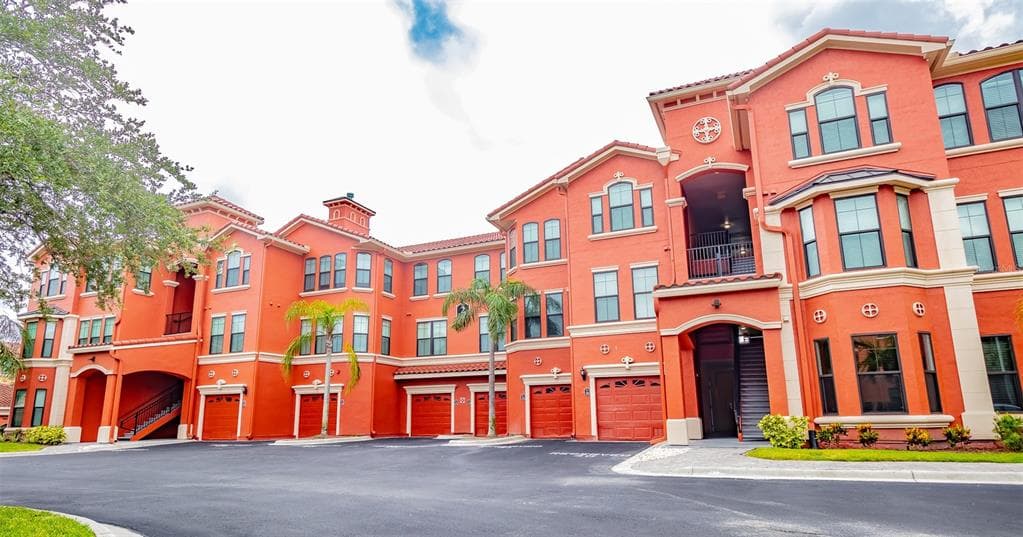 2721 VIA MURANO UNIT 323 CLEARWATER, FL 33764