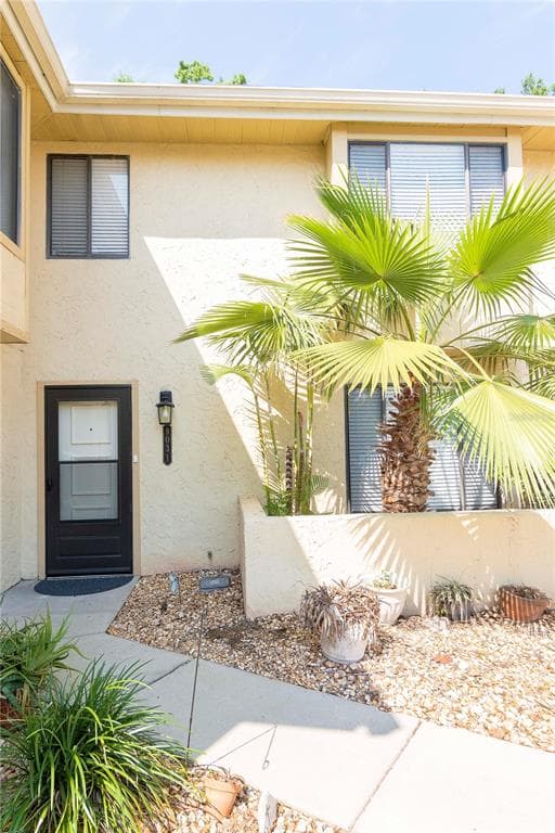 9031 PEBBLE CREEK DRIVE TAMPA, FL 33647