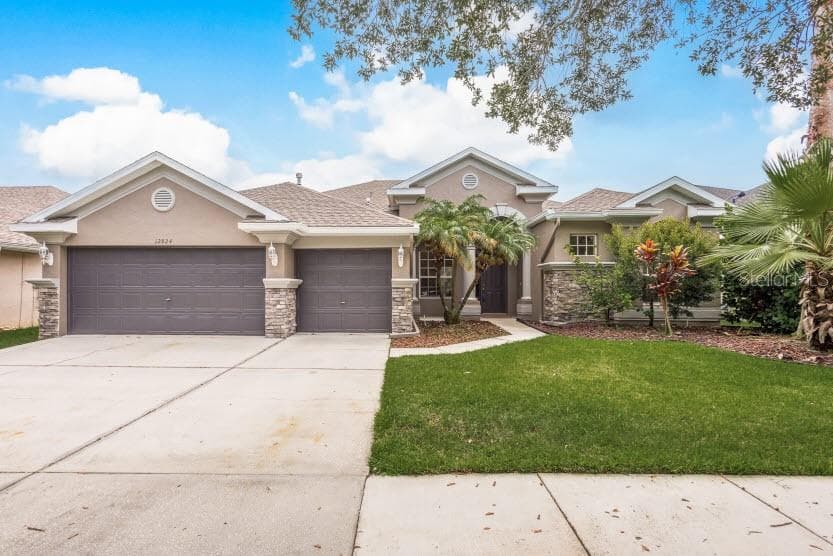 12824 CASTLEMAINE DRIVE TAMPA, FL 33626