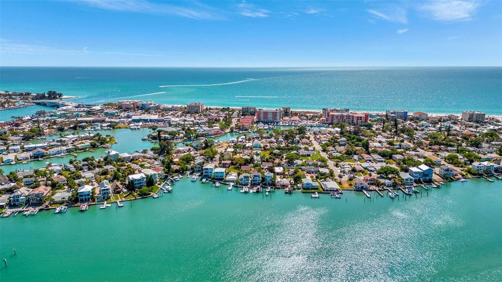 13121 4TH STREET E UNIT 2 MADEIRA BEACH, FL 33708