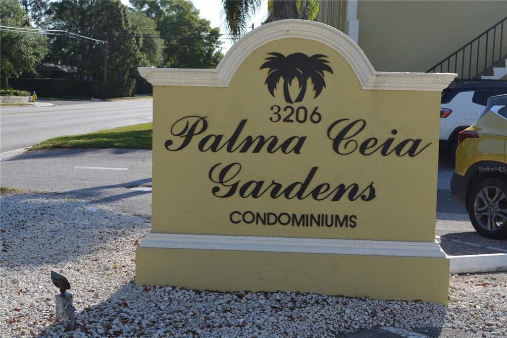 3206 W AZEELE STREET UNIT 227 TAMPA, FL 33609
