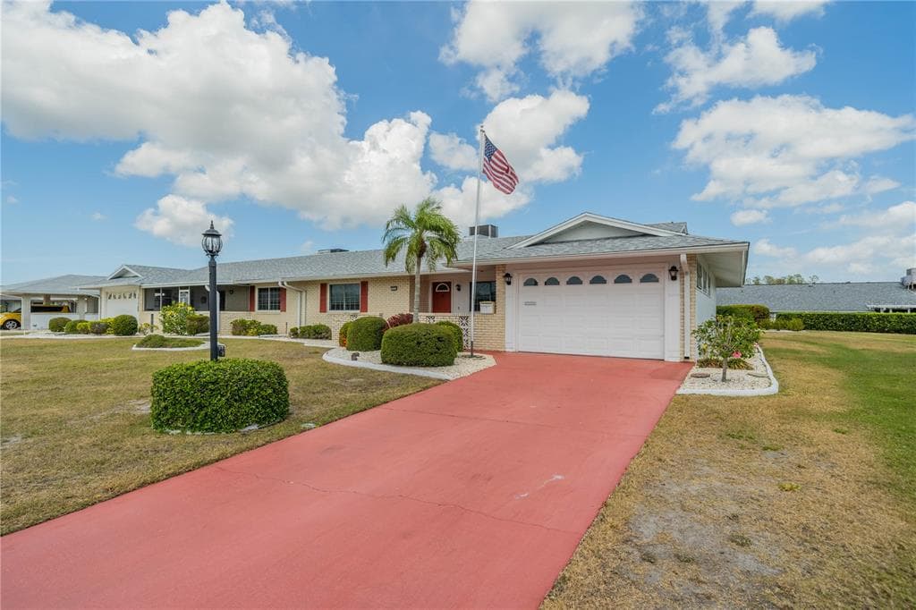 1513 HARTWICK DRIVE SUN CITY CENTER, FL 33573