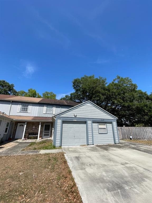 6131 OAK CLUSTER CIRCLE TAMPA, FL 33634