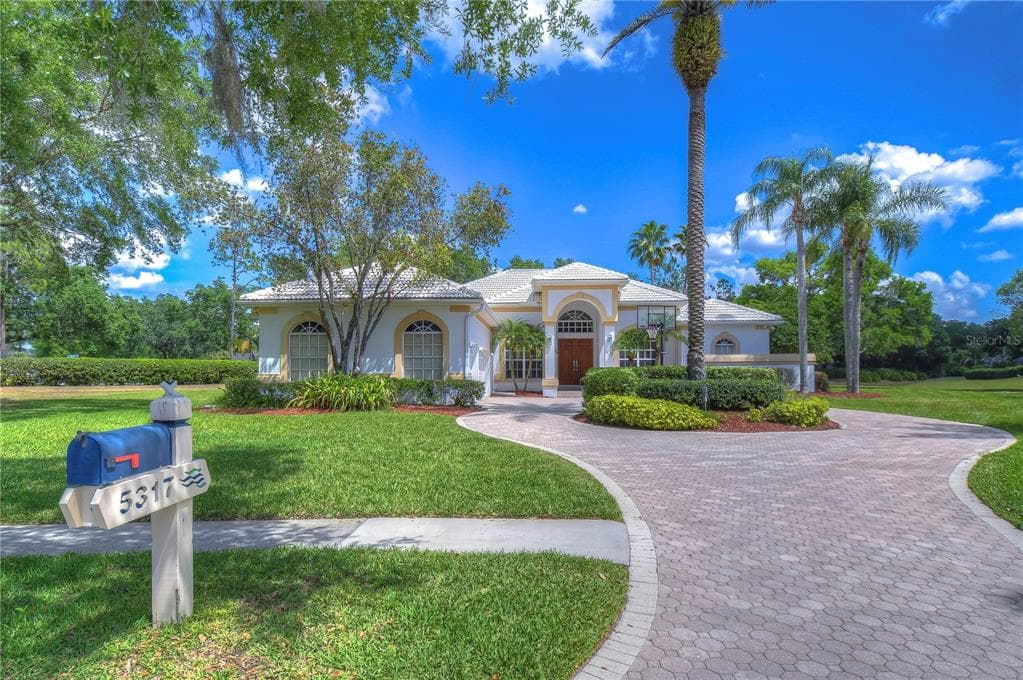 5317 LAUREL POINTE DRIVE VALRICO, FL 33596