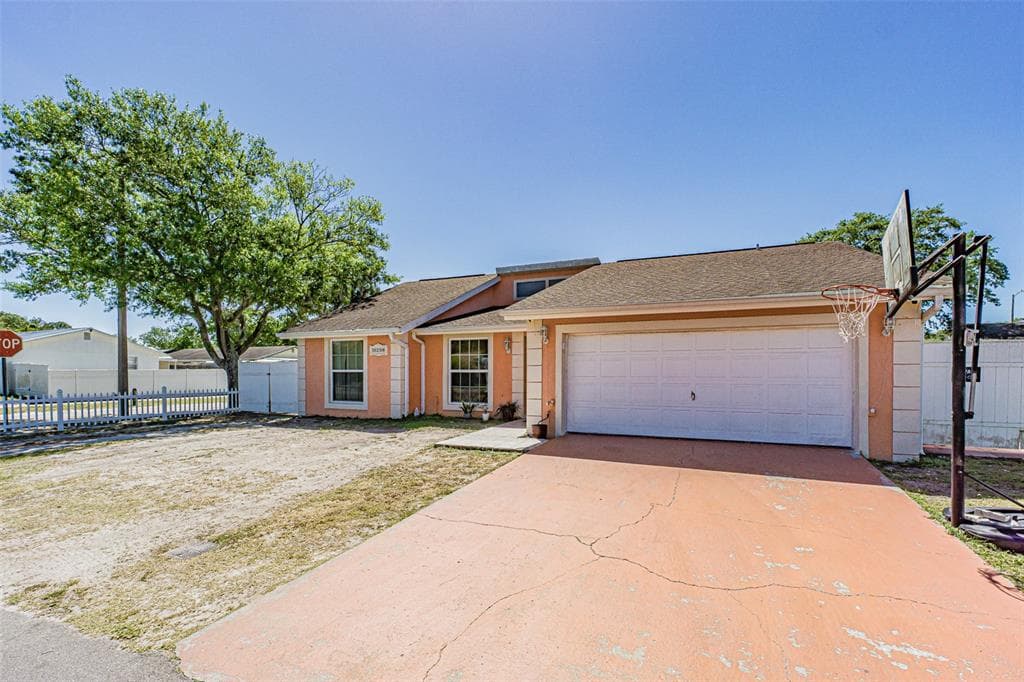 10208 WEXFORD COURT TAMPA, FL 33615