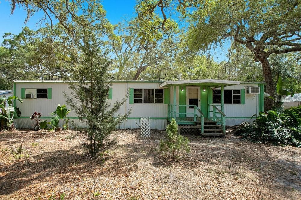 13100 BRUTUS DRIVE HUDSON, FL 34667