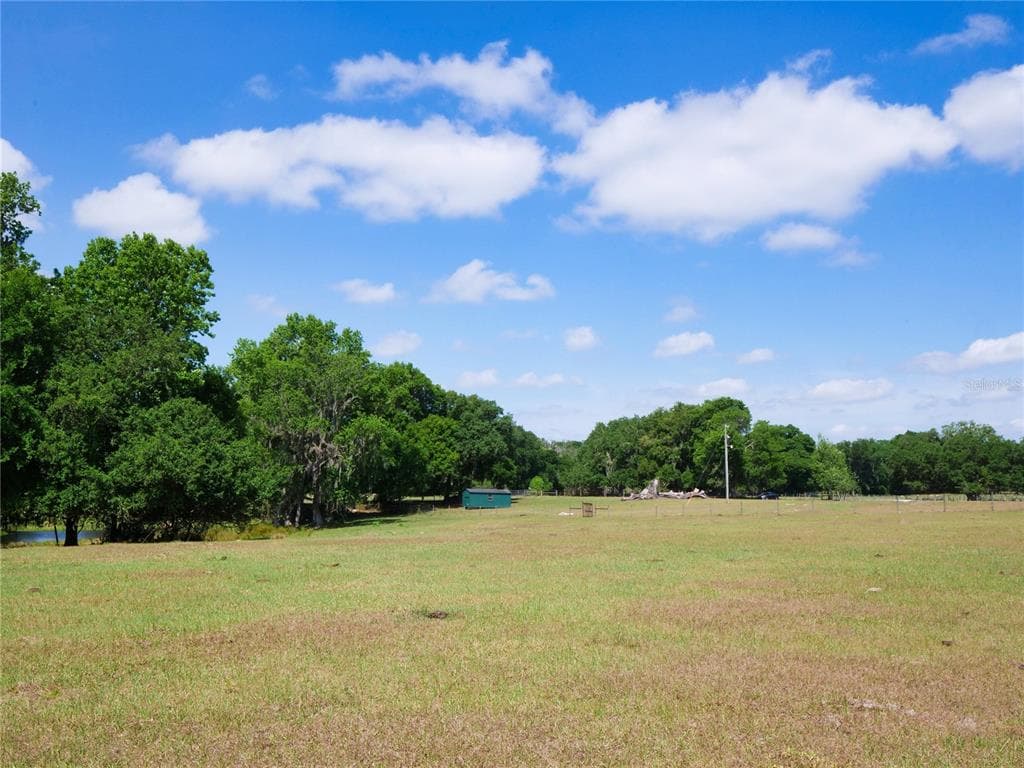 13663 CR 772C WEBSTER, FL 33597