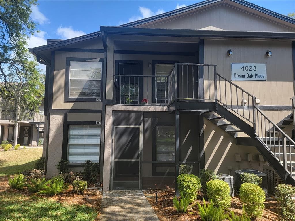 4023 DREAM OAK PLACE UNIT 102 TAMPA, FL 33613