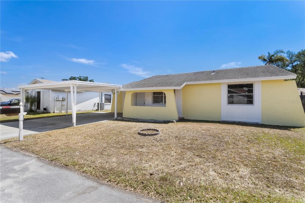 10116 PINE TRAILS COURT TAMPA, FL 33615