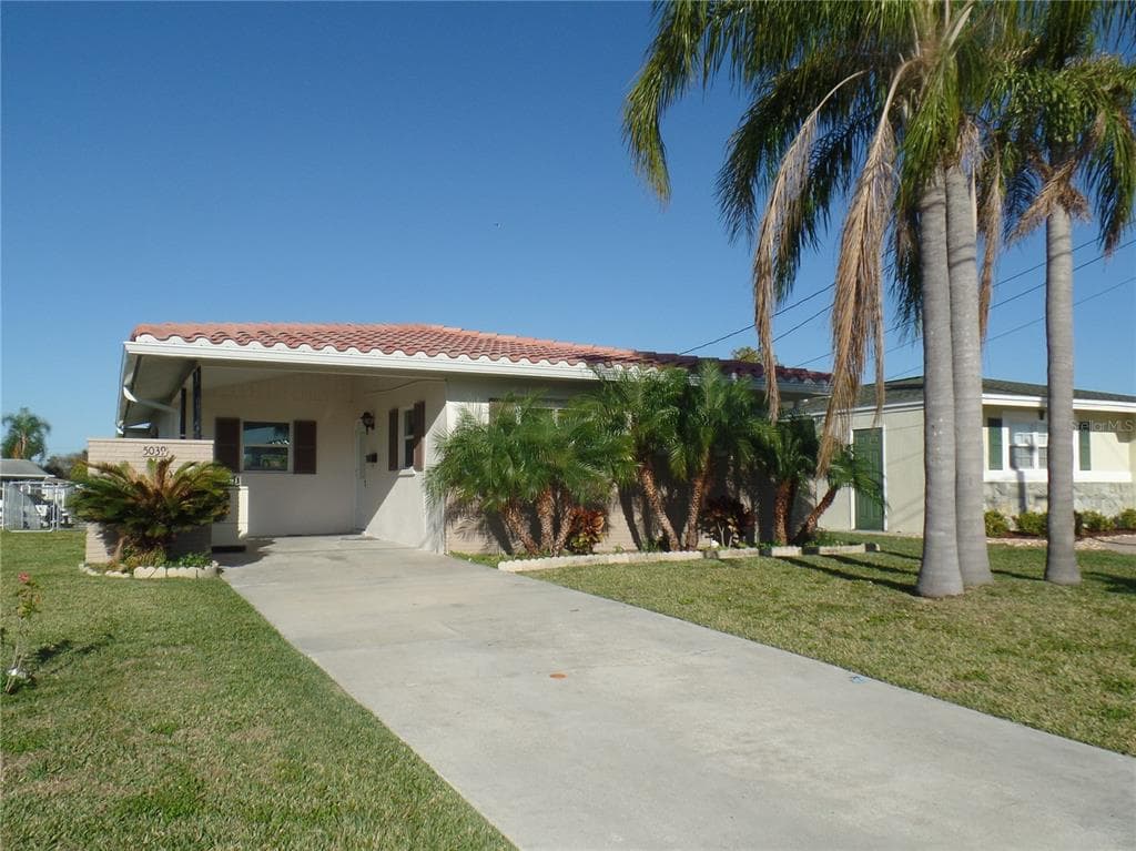 5039 PELICAN DRIVE NEW PORT RICHEY, FL 34652