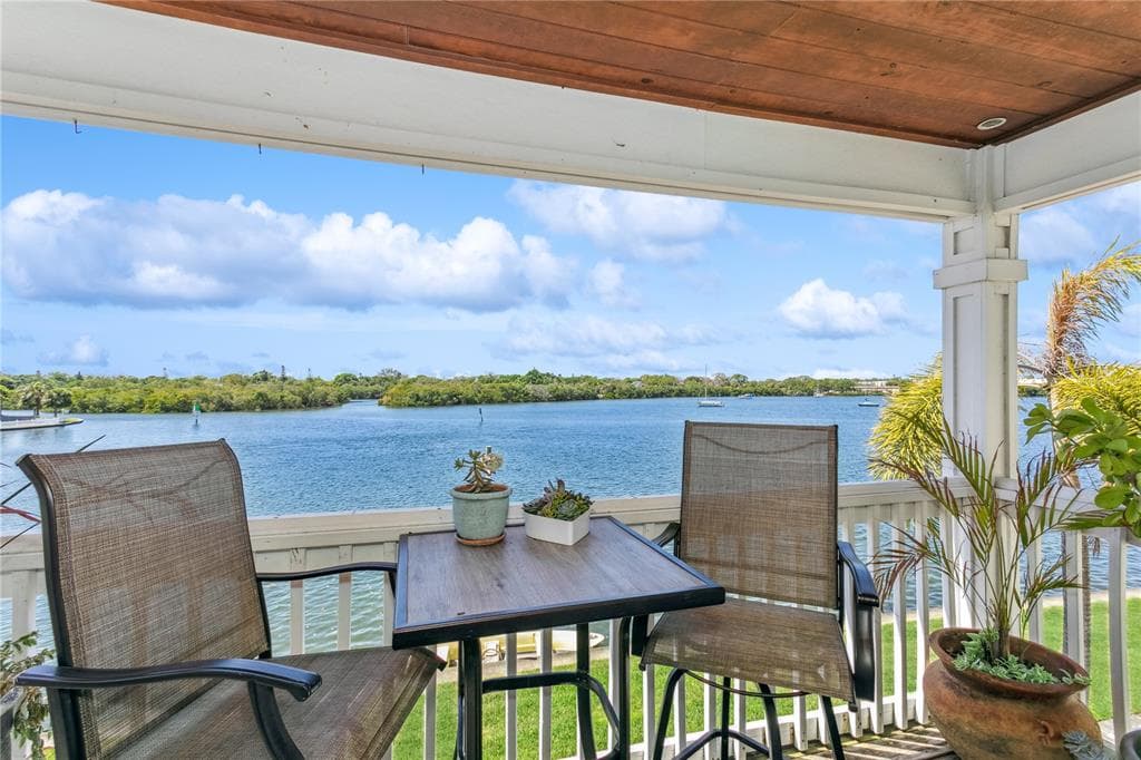 3787 POMPANO DRIVE SE UNIT D ST PETERSBURG, FL 33705