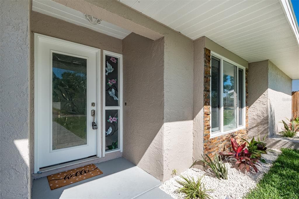 9886 121ST STREET SEMINOLE, FL 33772