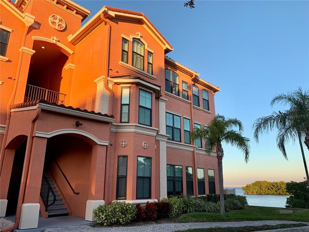 2729 VIA MURANO UNIT 424 CLEARWATER, FL 33764