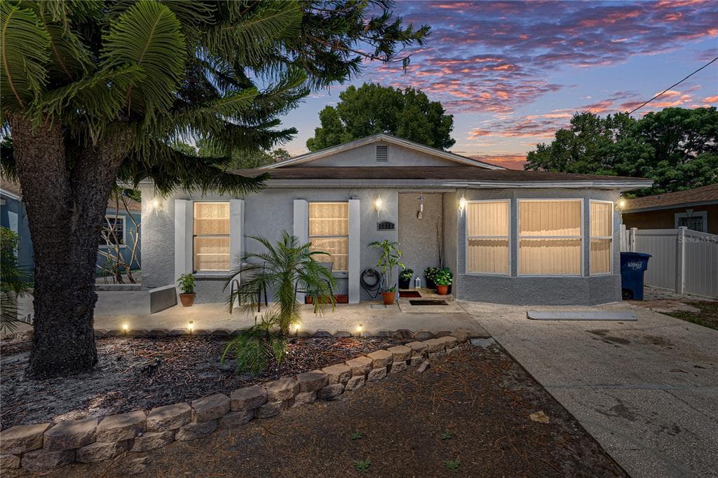 3616 E MCBERRY STREET TAMPA, FL 33610