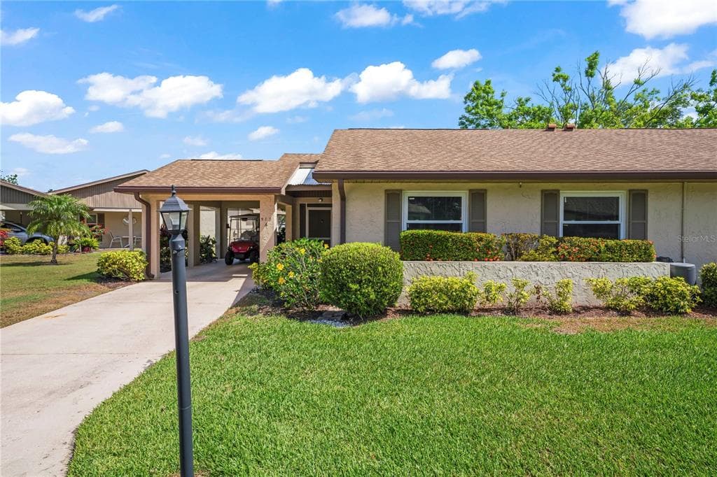 510 FINSBURY CIRCLE UNIT A SUN CITY CENTER, FL 33573
