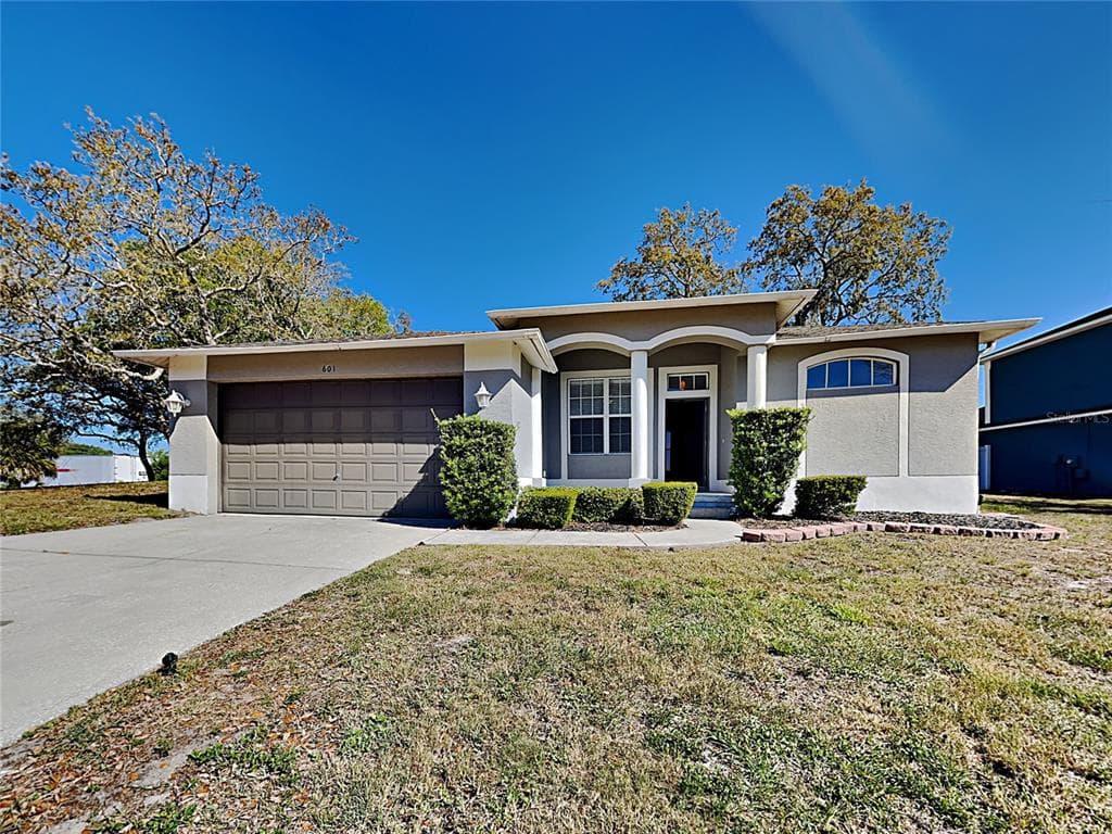 601 CYPRESS PARK AVENUE TARPON SPRINGS, FL 34689