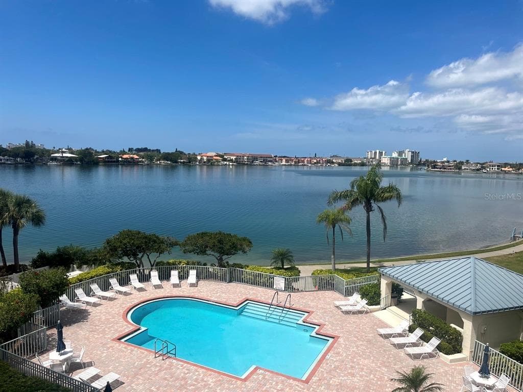7932 SAILBOAT KEY BOULEVARD S UNIT 308 SOUTH PASADENA, FL 33707