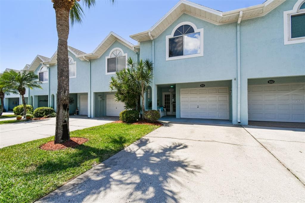 605 GARLAND CIRCLE INDIAN ROCKS BEACH, FL 33785