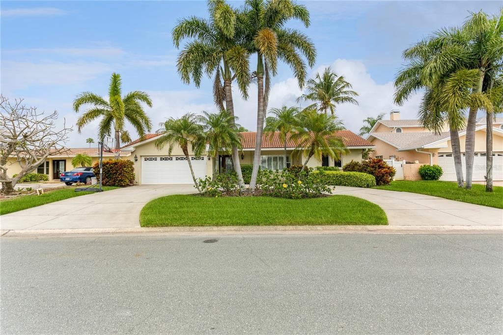 810 119TH AVENUE TREASURE ISLAND, FL 33706
