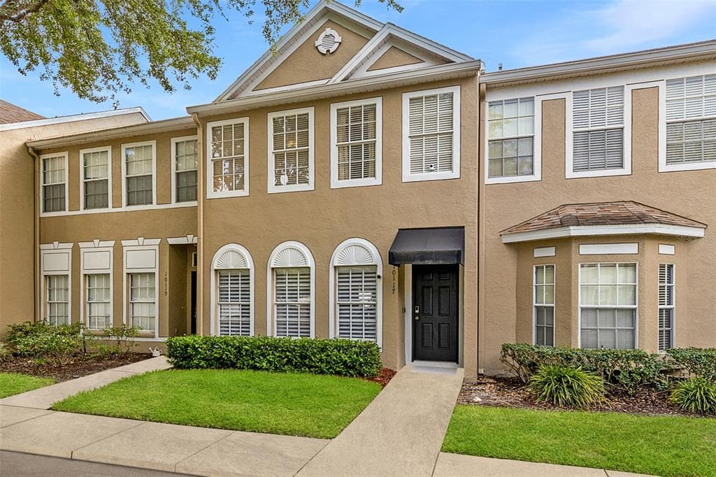 10117 FARMINGDALE PLACE TAMPA, FL 33624