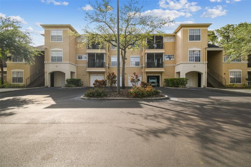 5125 PALM SPRINGS BOULEVARD UNIT 9205 TAMPA, FL 33647