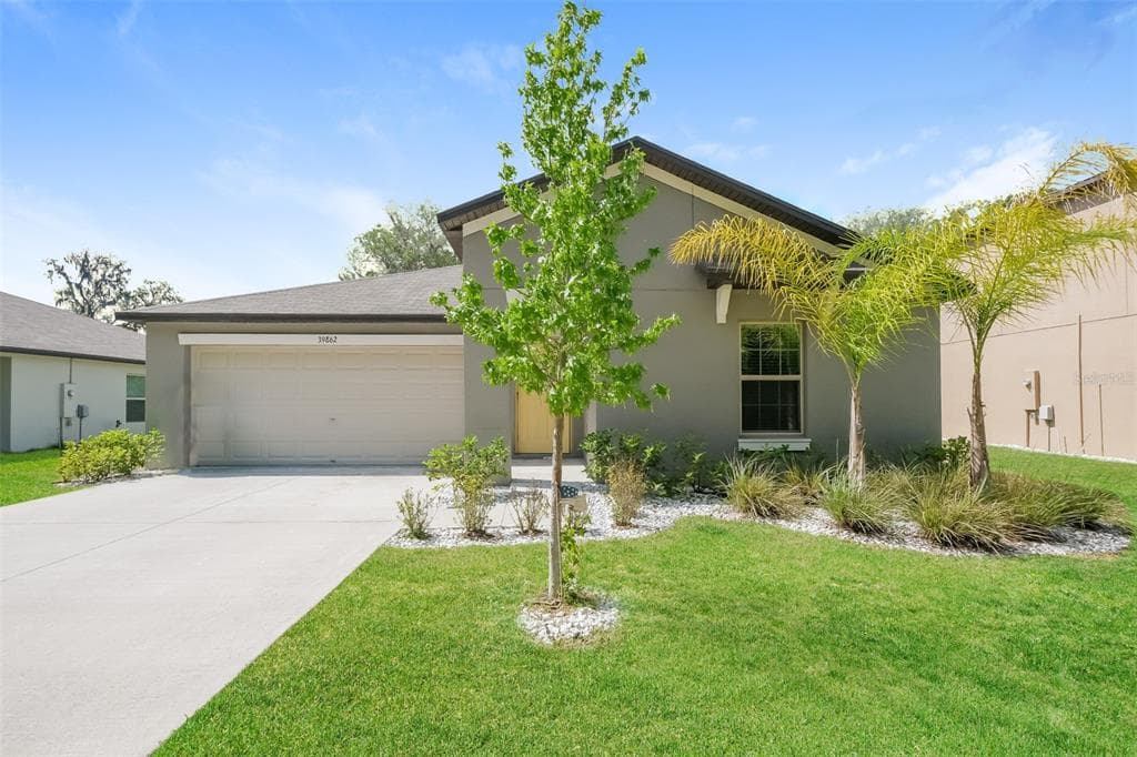 39862 DAWSON CHASE DRIVE ZEPHYRHILLS, FL 33540