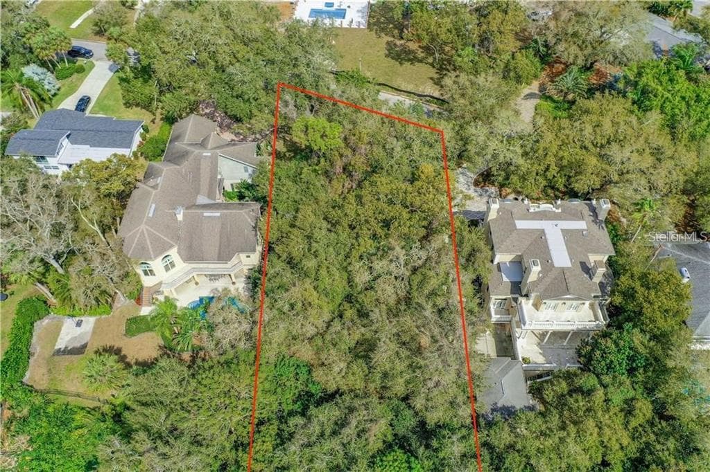 1575 ALEXANDER ROAD BELLEAIR, FL 33756