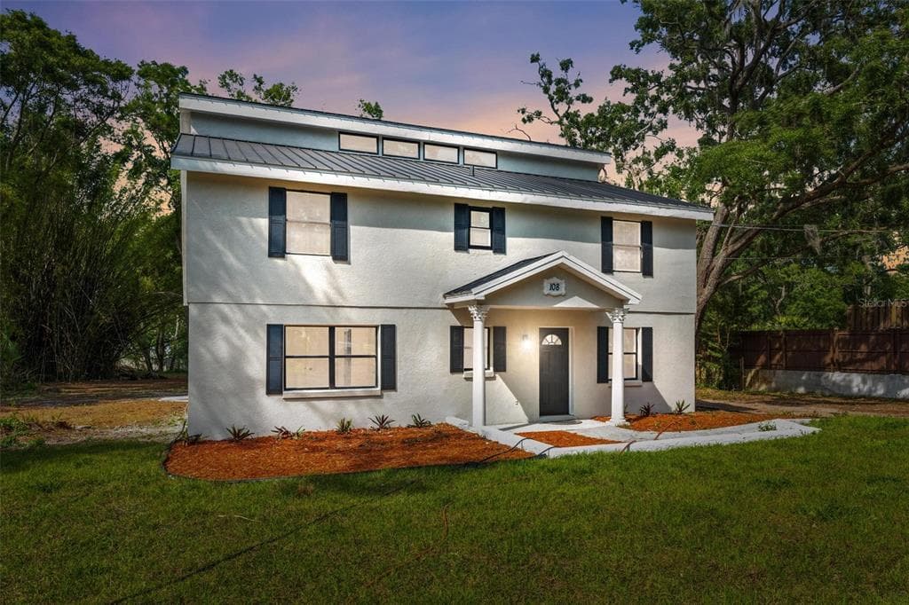 108 BALLYBAWN LANE BRANDON, FL 33511