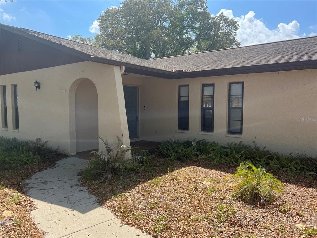 6028 PINEHURST DRIVE SPRING HILL, FL 34606