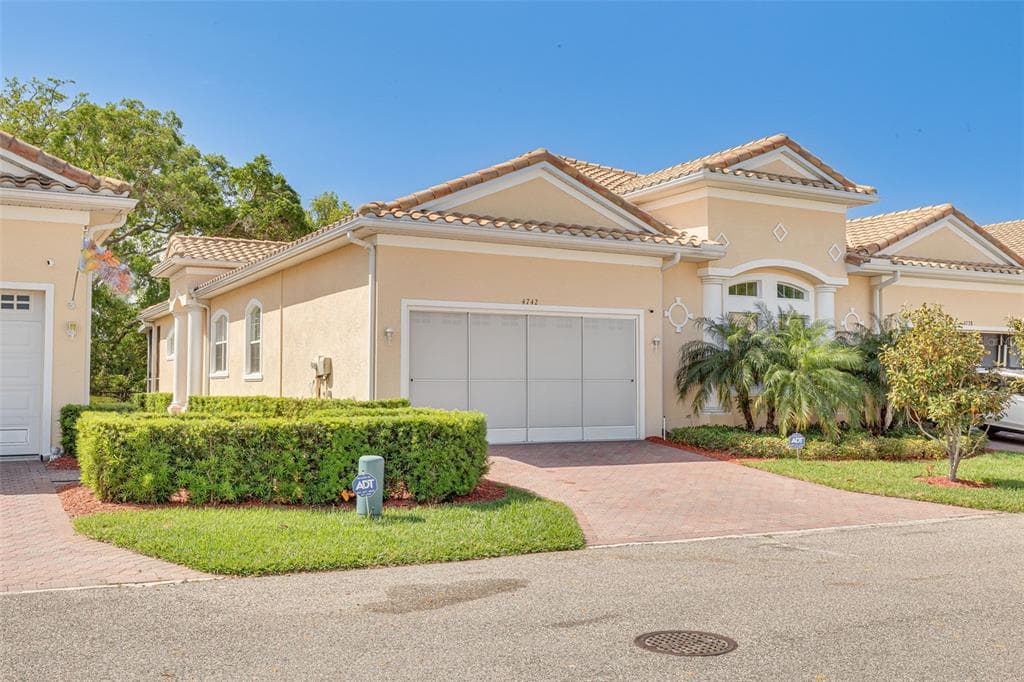 4742 SQUARE RIGGER COURT NEW PORT RICHEY, FL 34652
