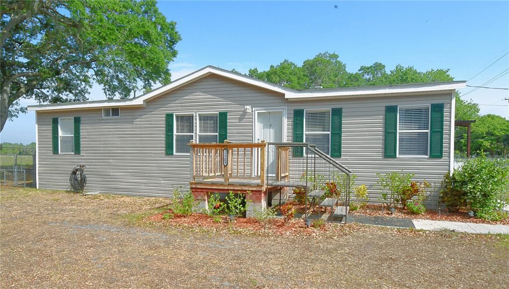 11209 INGLEWOOD DRIVE GIBSONTON, FL 33534