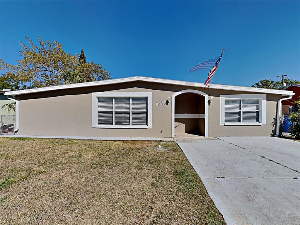 4923 CRESTHILL DRIVE TAMPA, FL 33615