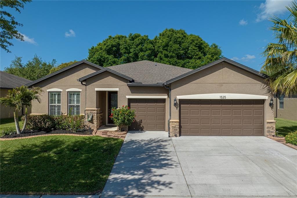 1525 BANNER ELK STREET VALRICO, FL 33594