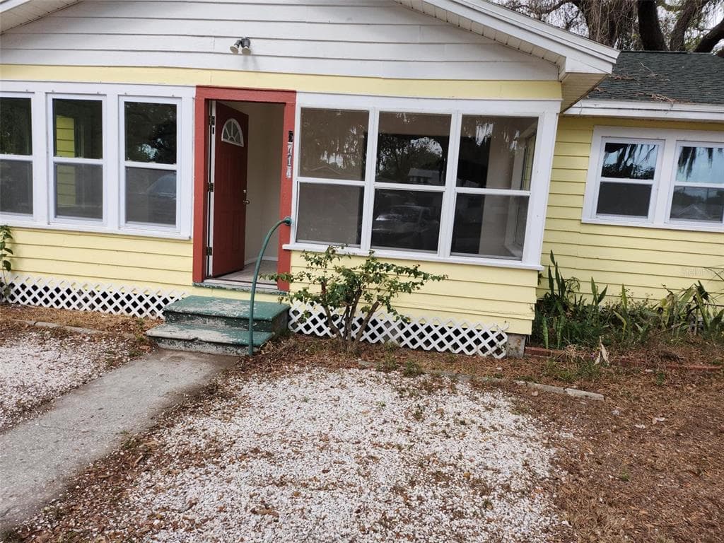 5714 37TH STREET N ST PETERSBURG, FL 33714