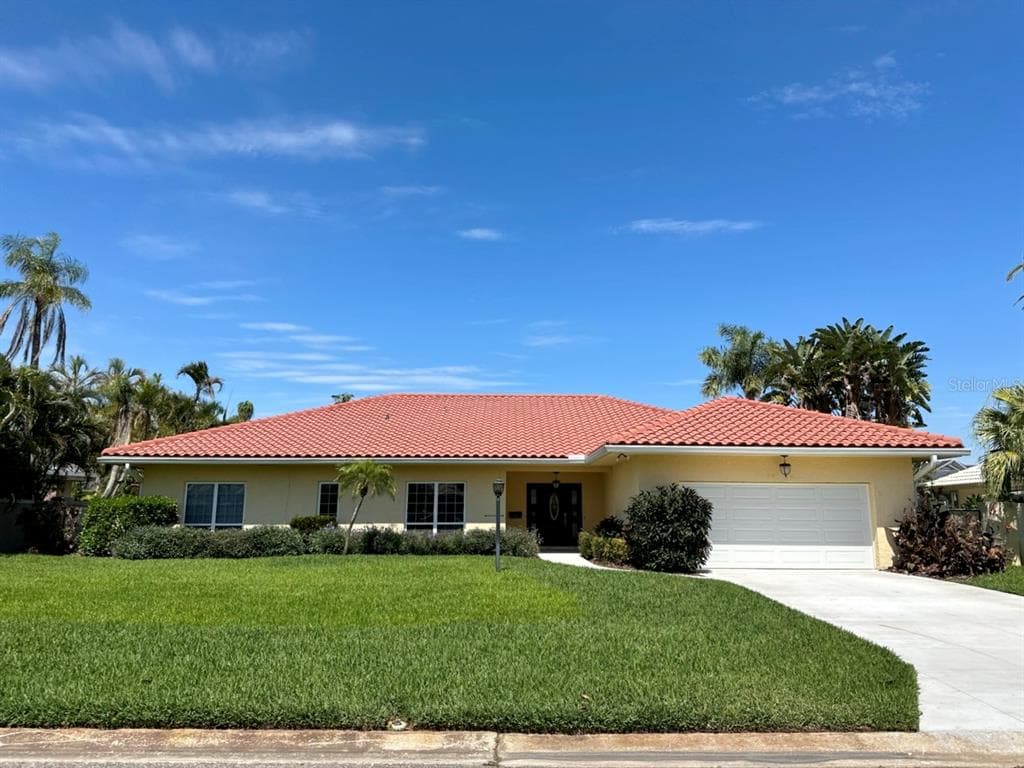 5830 LEELAND STREET S ST PETERSBURG, FL 33715