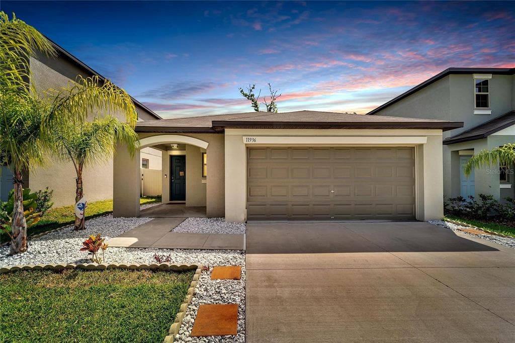 11936 MIRACLE MILE DRIVE RIVERVIEW, FL 33578