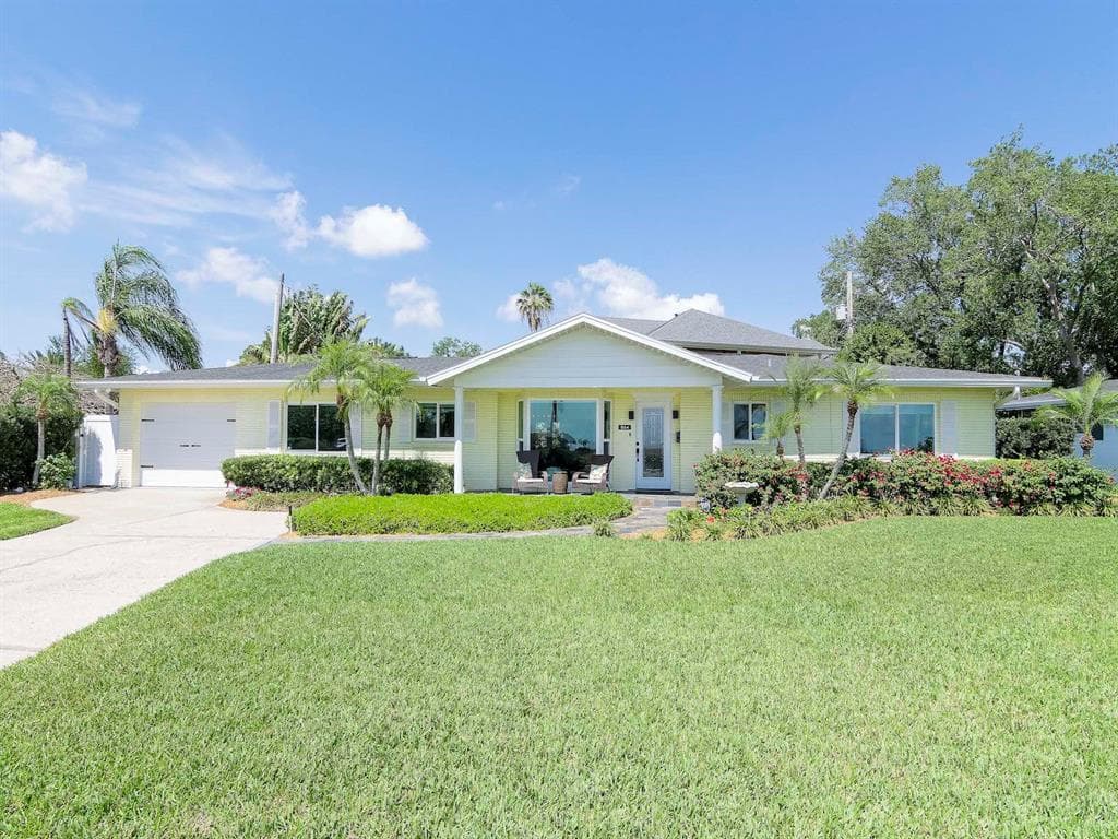 864 S DAVIS BOULEVARD TAMPA, FL 33606
