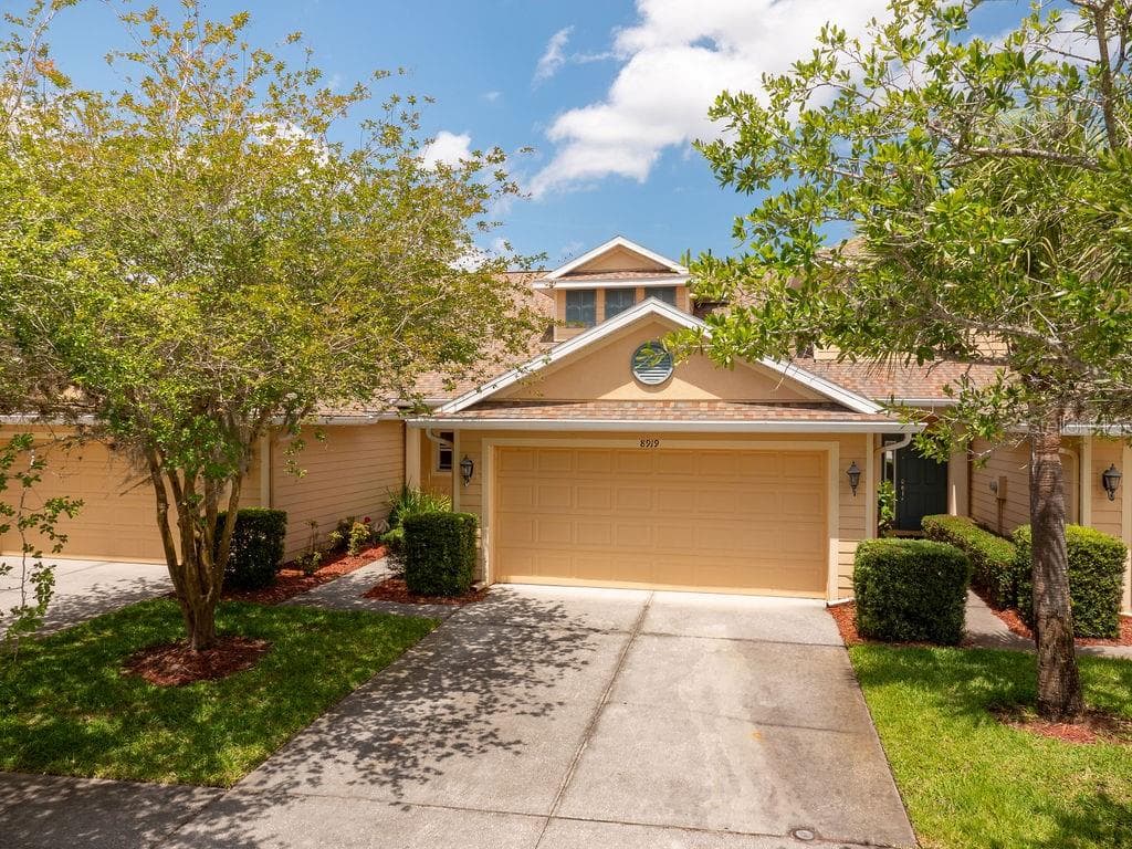 8919 IRON OAK AVENUE TAMPA, FL 33647