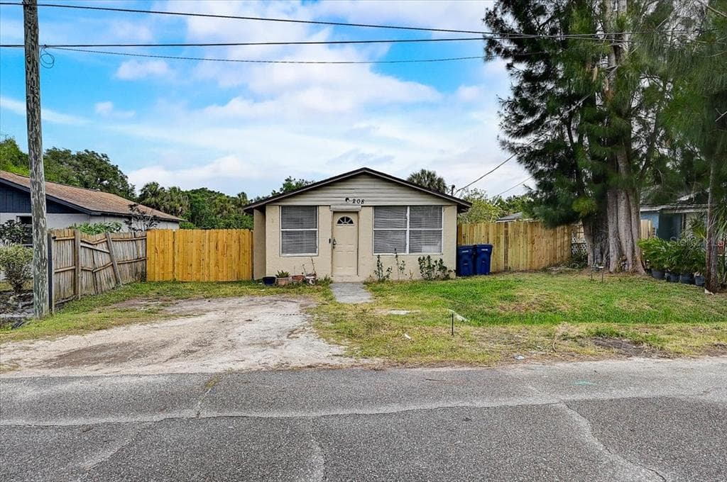 208 30TH STREET E PALMETTO, FL 34221