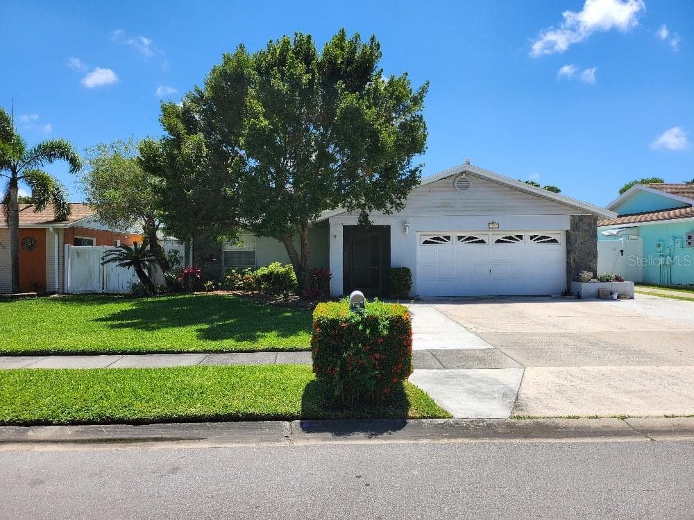 6340 103RD AVENUE N PINELLAS PARK, FL 33782