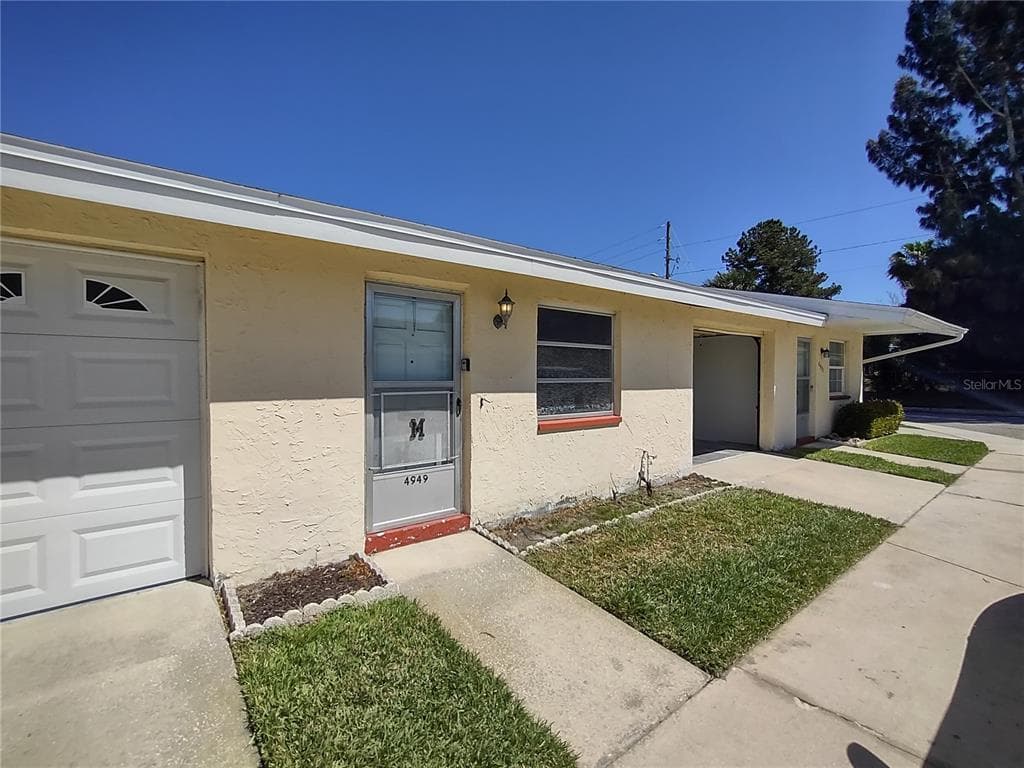 4949 ELKNER STREET NEW PORT RICHEY, FL 34652