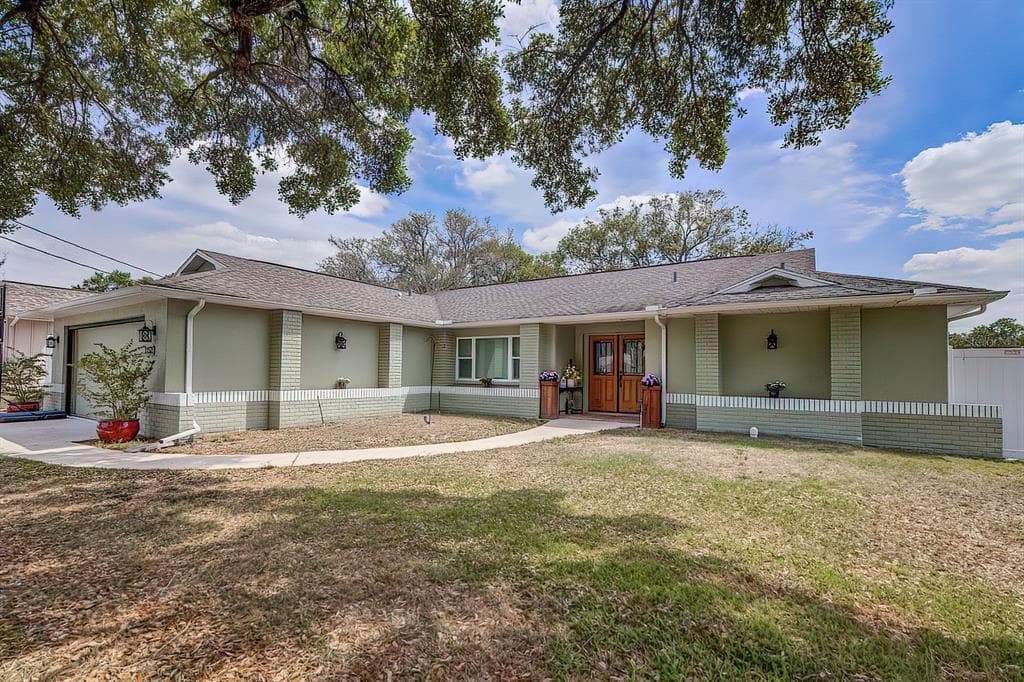 1752 LARKIN ROAD SPRING HILL, FL 34608