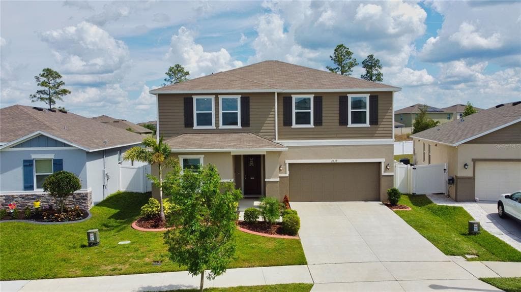 2339 BISCOTTO CIRCLE DAVENPORT, FL 33897
