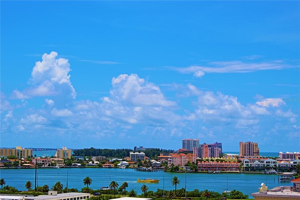 255 DOLPHIN POINT UNIT PH-2 CLEARWATER, FL 33767