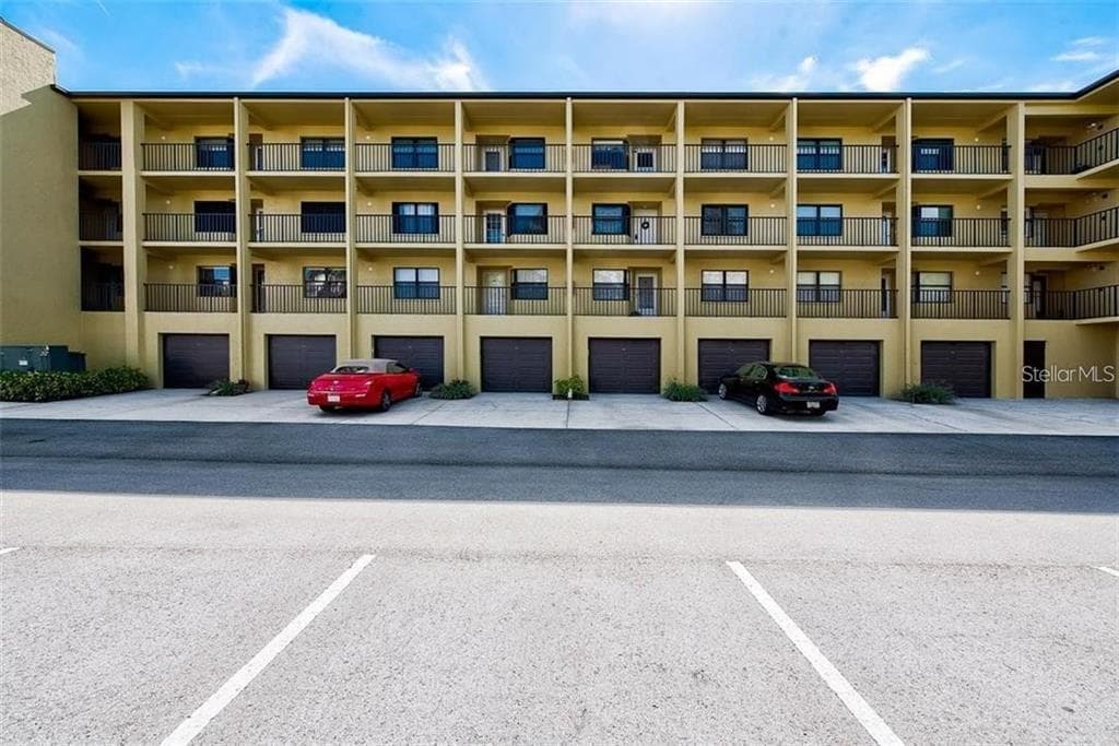 5817 PARK STREET N UNIT 409 ST PETERSBURG, FL 33709