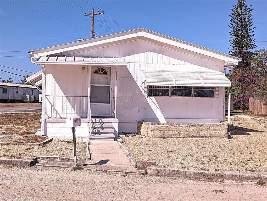 2005 MELODY DRIVE HOLIDAY, FL 34691